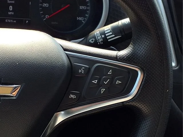 Used 2023 Summit White Chevrolet LT image 12