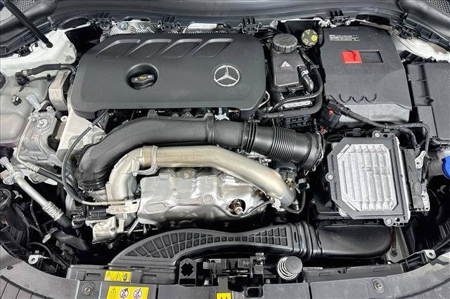 New 2026 Polar White Mercedes-Benz GLA 250 image 58