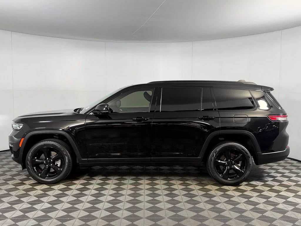 Used 2025 Black Jeep Limited image 10