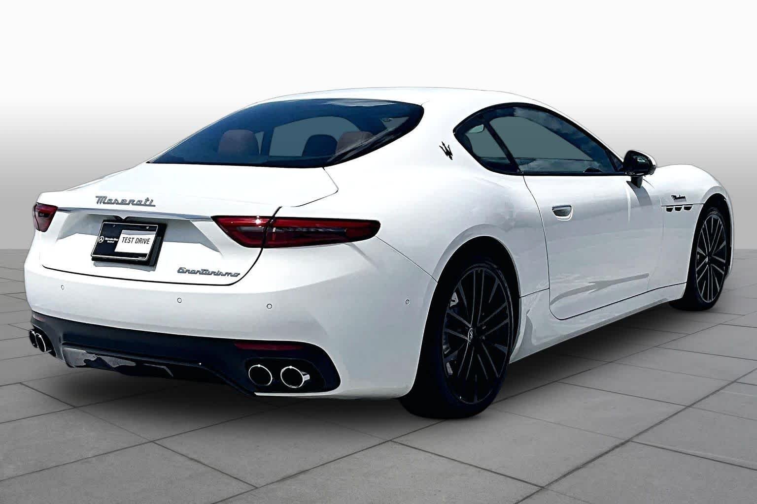 Used 2024 Bianco Solid Maserati Modena image 13