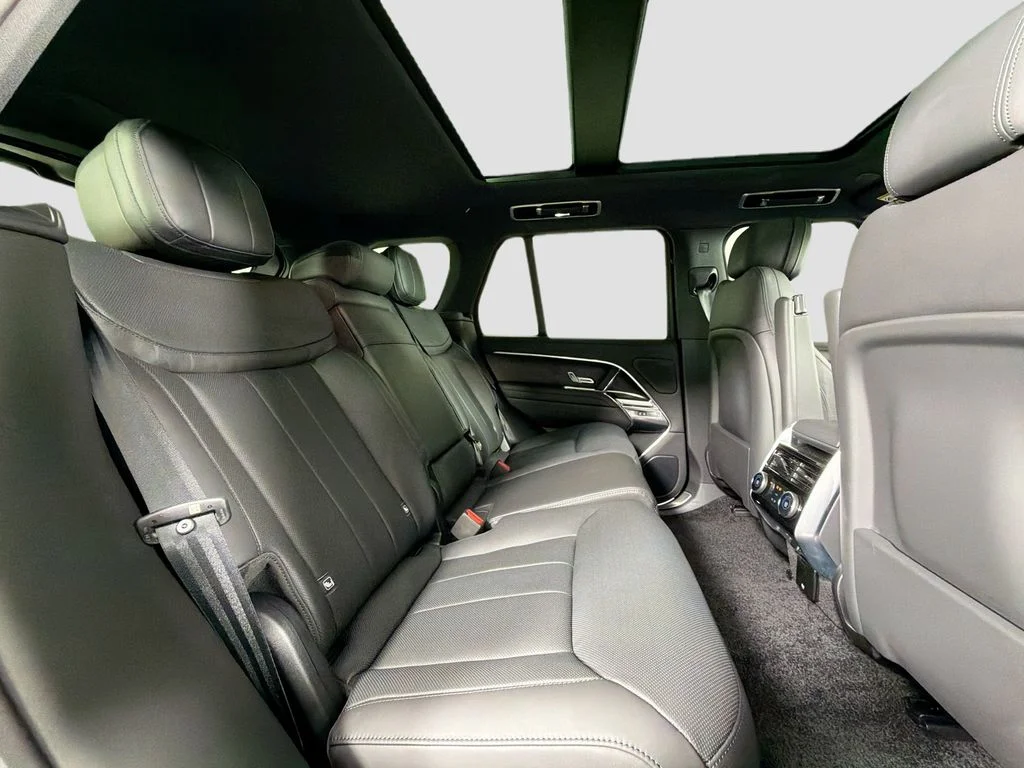 Used 2026 Green Land Rover SE image 29