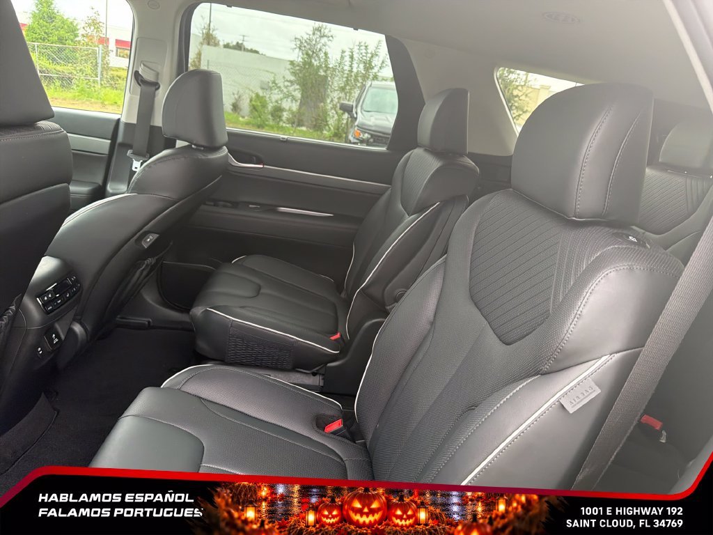 Used 2025 Gray Hyundai SEL Premium image 27