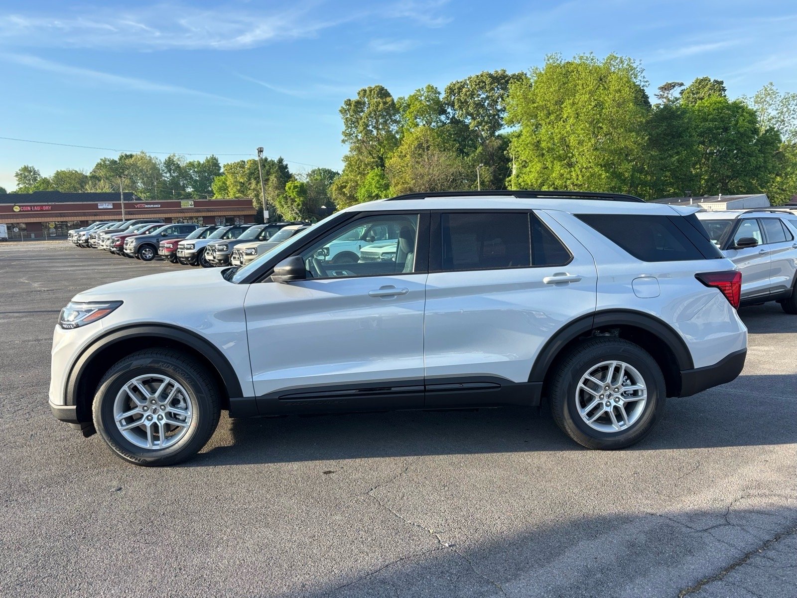 New 2026 Space White Metallic Ford Active image 3