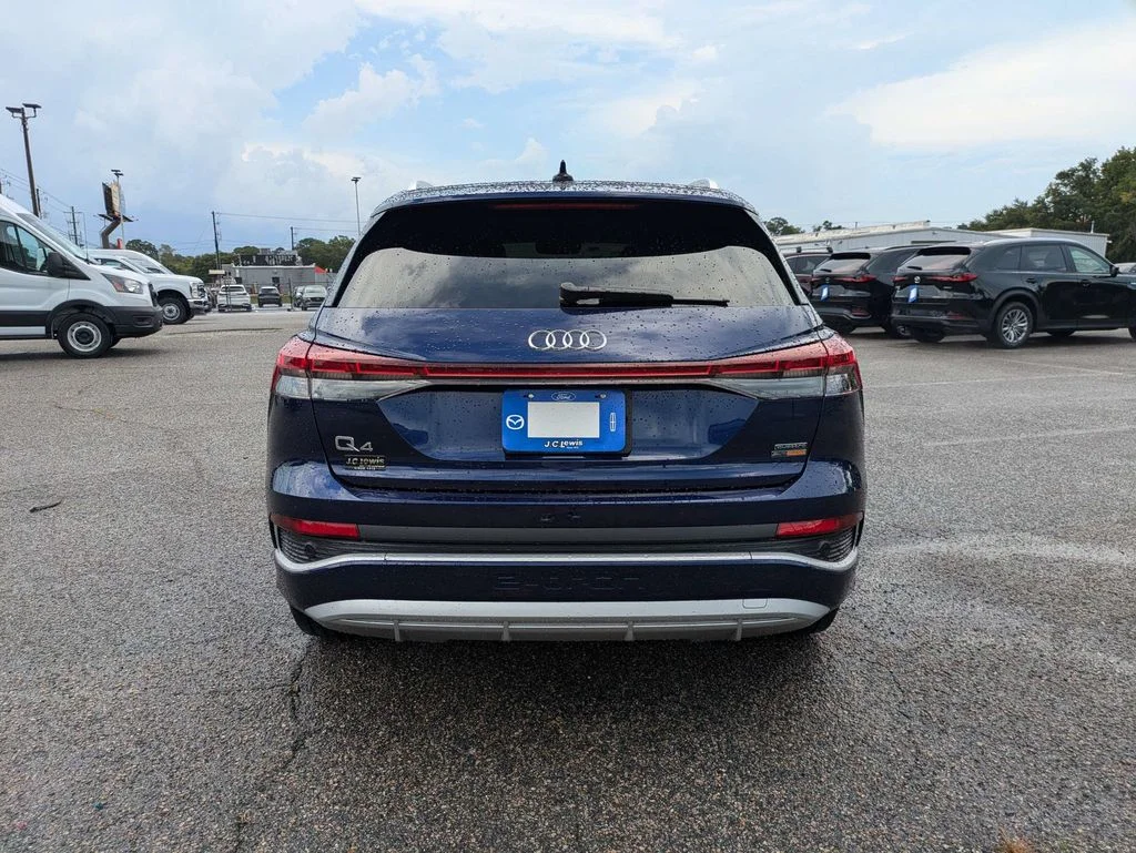 Used 2025 Navarra Blue Metallic Audi Prestige image 5