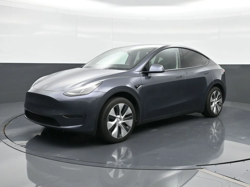 2023 Tesla Model Y Rear Wheel Drive's photo