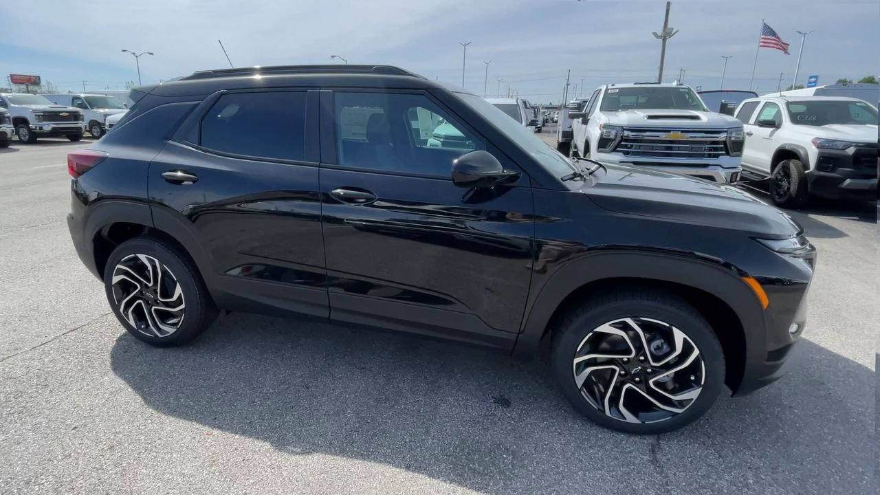 New 2026 Mosaic Black Metallic Chevrolet RS image 3