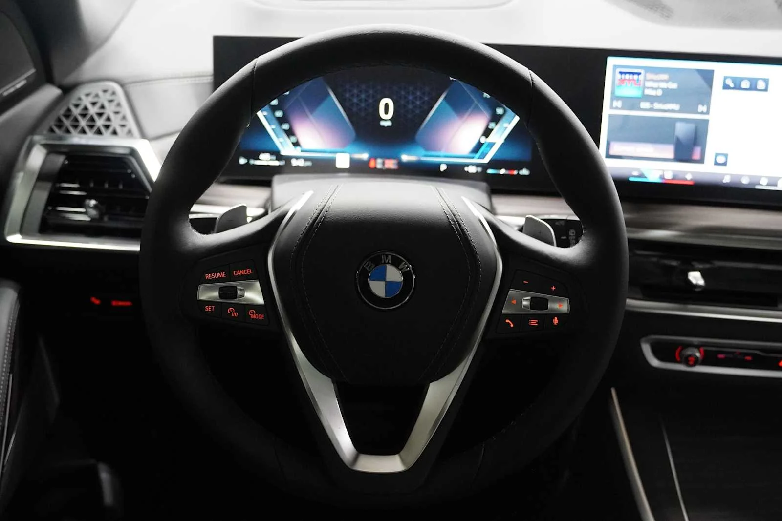 New 2026 Alpine White BMW xDrive40i image 13