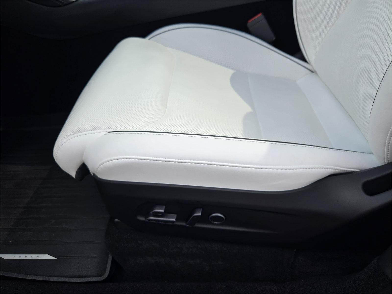 Used 2026  Tesla Performance image 21