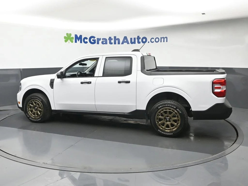 Used 2025 White Ford XL image 23
