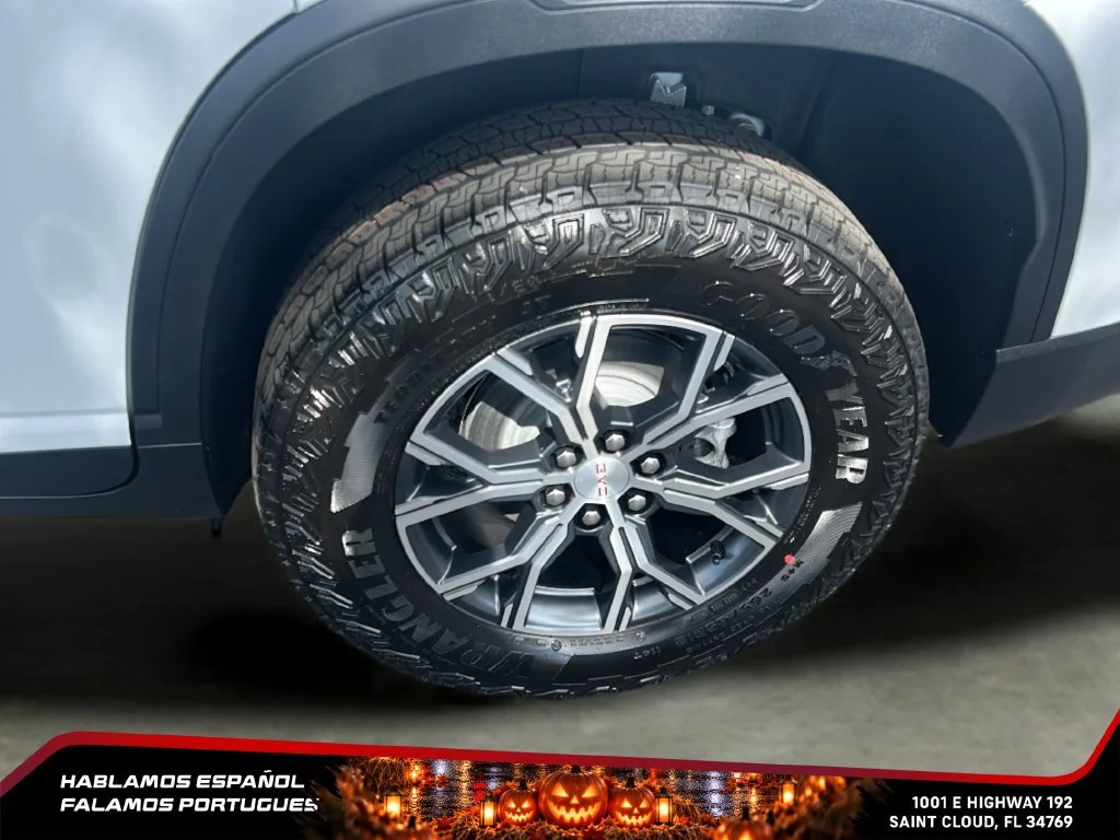 New 2026 Glacier White Tricoat GMC AT4 image 42
