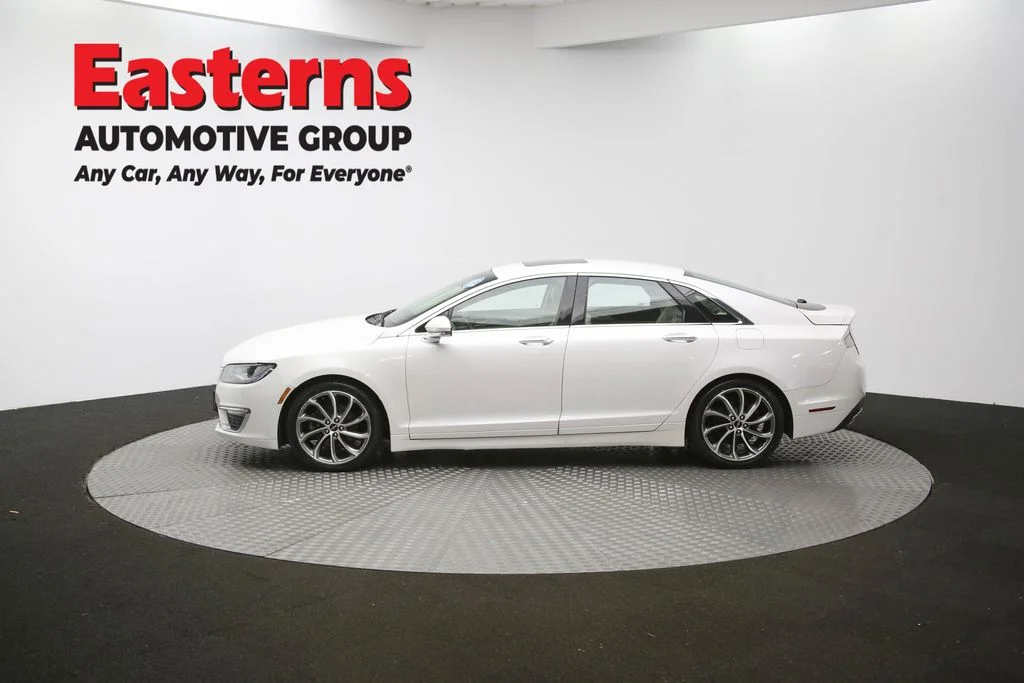 Used 2019 White Lincoln Reserve image 61
