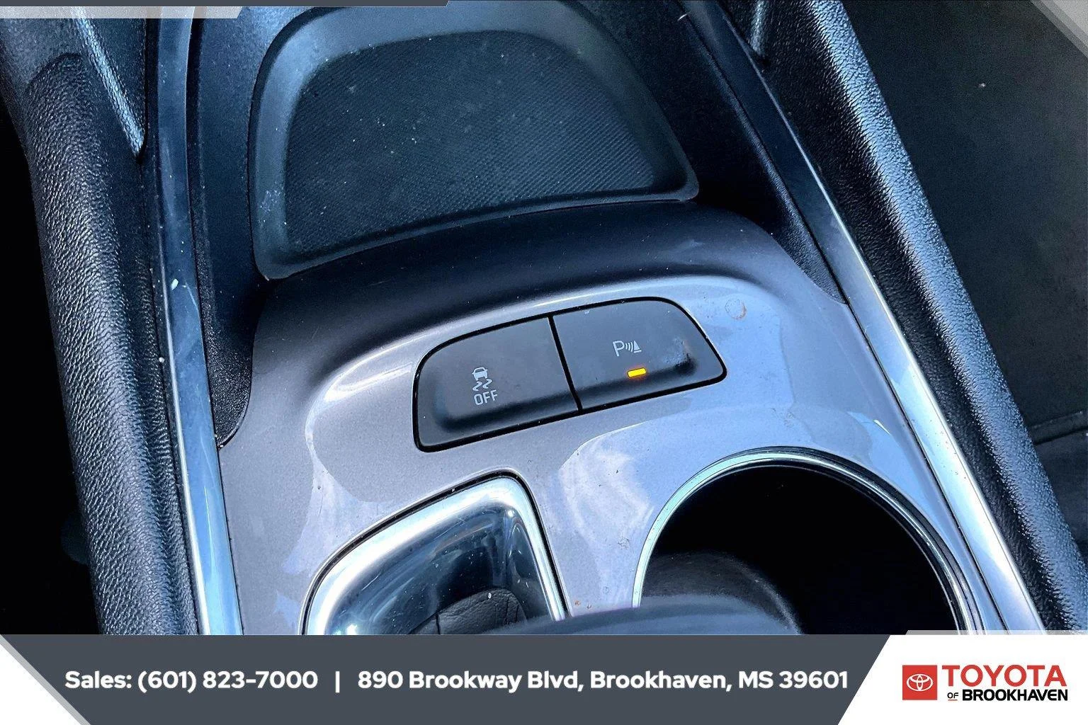 Used 2024 Lakeshore Blue Metallic Chevrolet LT image 22