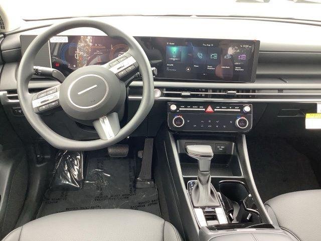 New 2026 White Pearl Hyundai SEL Plus image 11