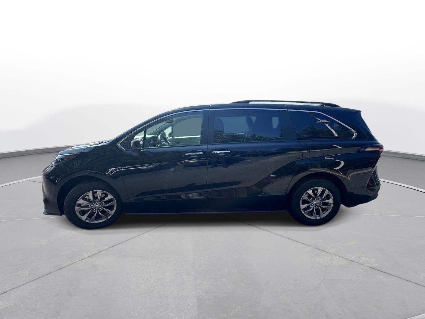 Used 2026 Midnight Black Metallic Toyota XLE image 9