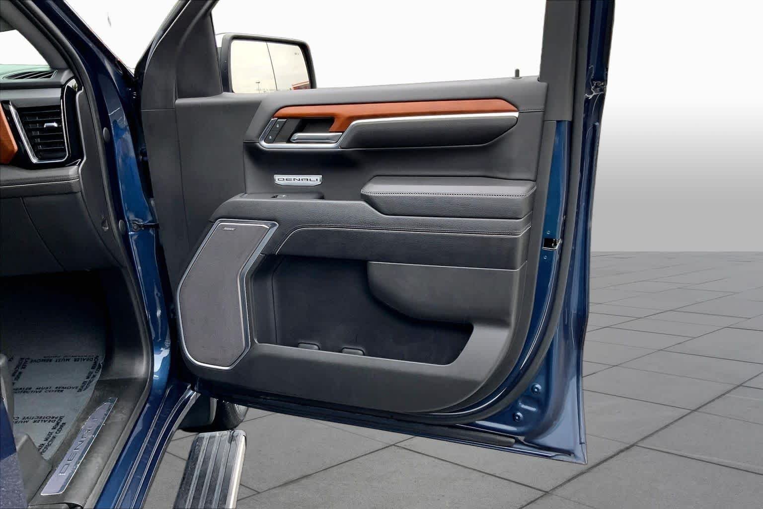 Used 2022 Pacific Blue Metallic GMC Denali image 22
