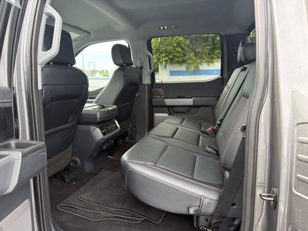 Used 2023 Gray Metallic Ford Lariat image 18