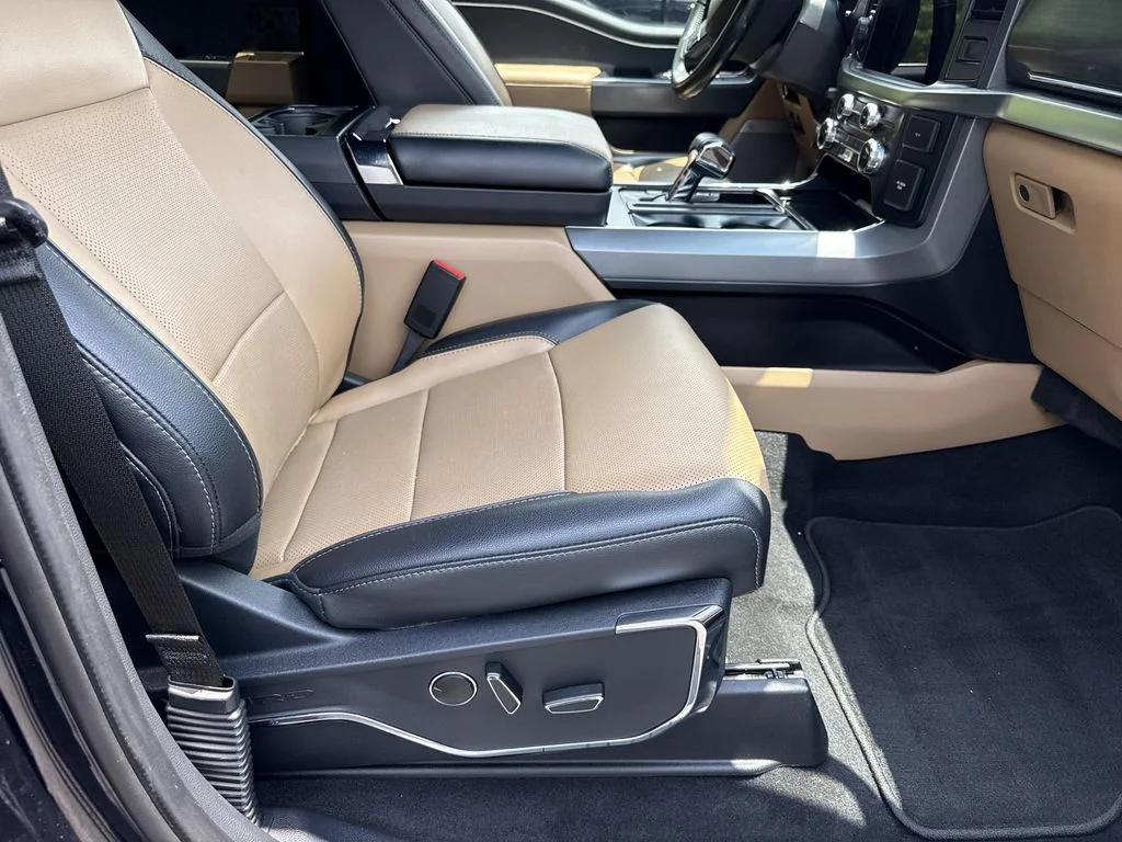 Used 2023 Blue Ford Lariat image 13