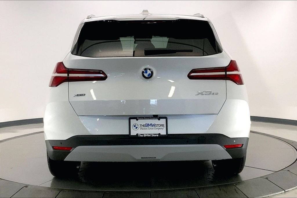 Used 2026 Mineral White Metallic BMW  image 3