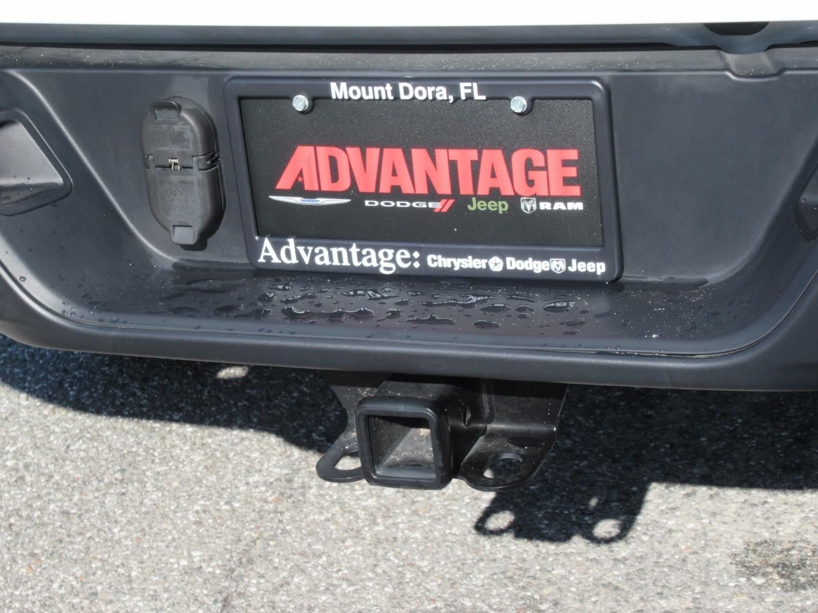 Used 2022 White Jeep Mojave image 11