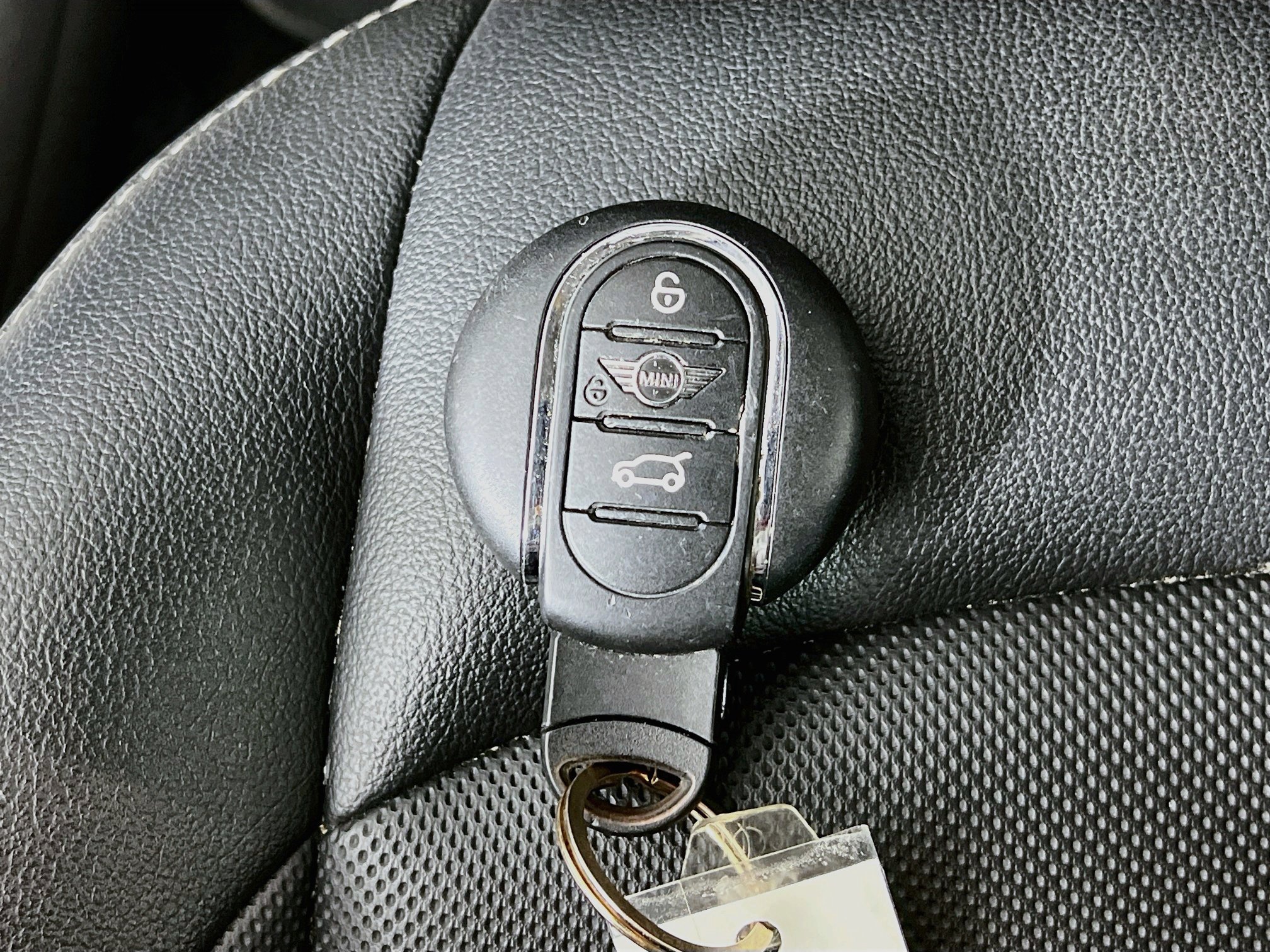 2019 MINI Hardtop 4 Door Base - Photo 10
