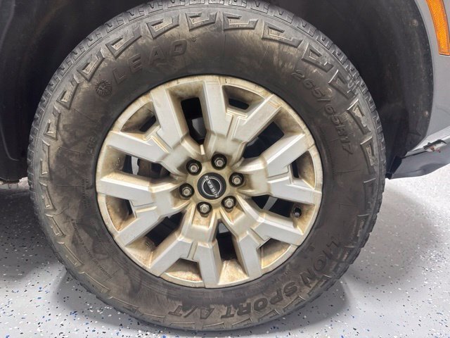 Used 2022 Gray Nissan SV image 4