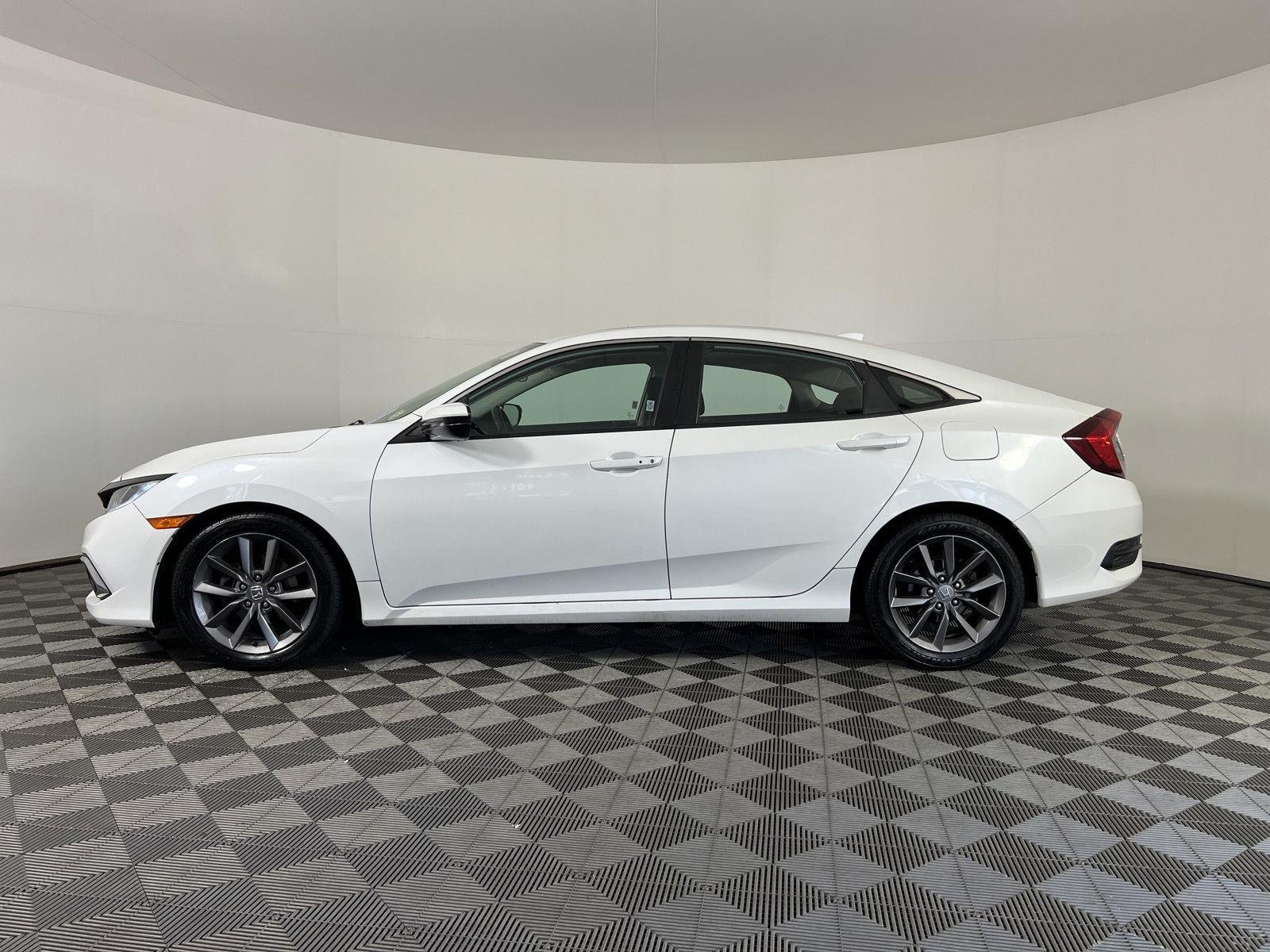 Used 2019 Platinum White Pearl Honda EX image 27
