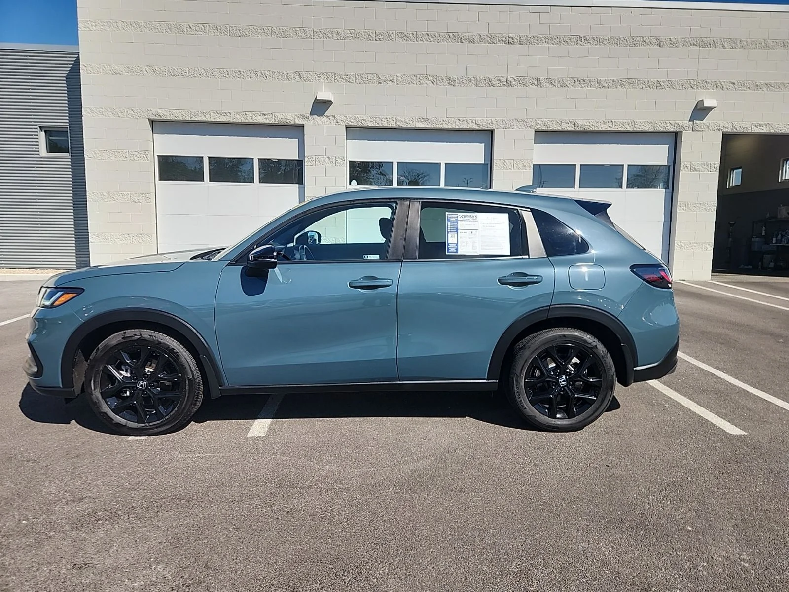 Used 2024 Green Honda Sport image 3
