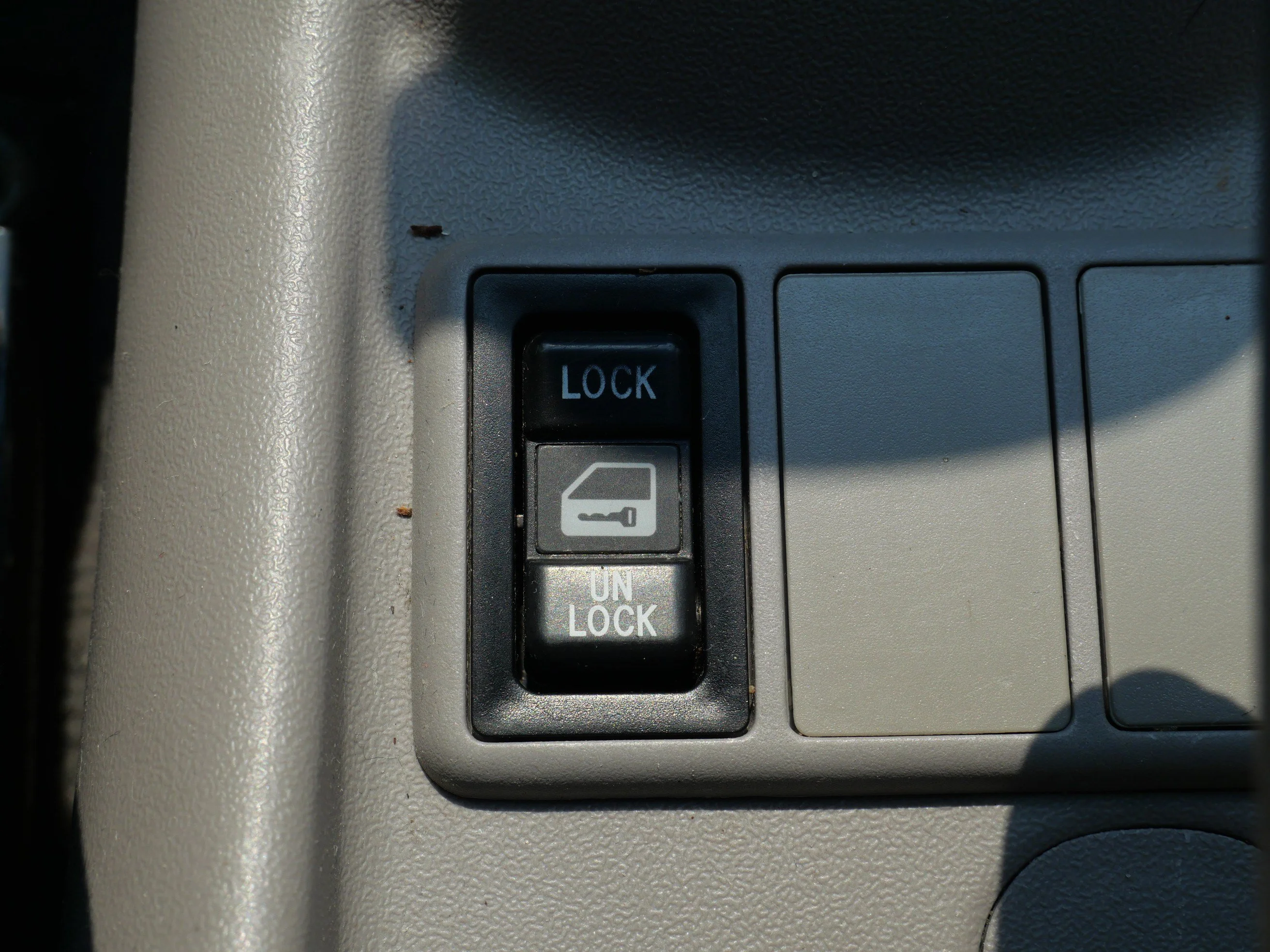 Used 2002 Polar White Toyota  image 29