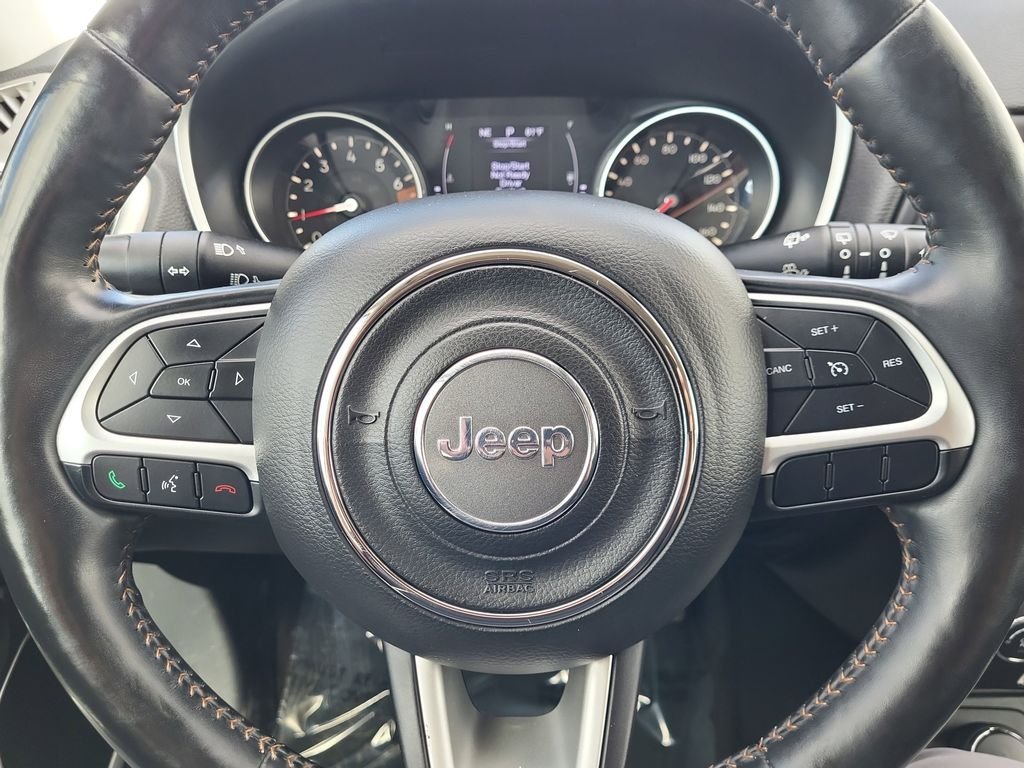 Used 2018 Green Jeep Latitude image 17