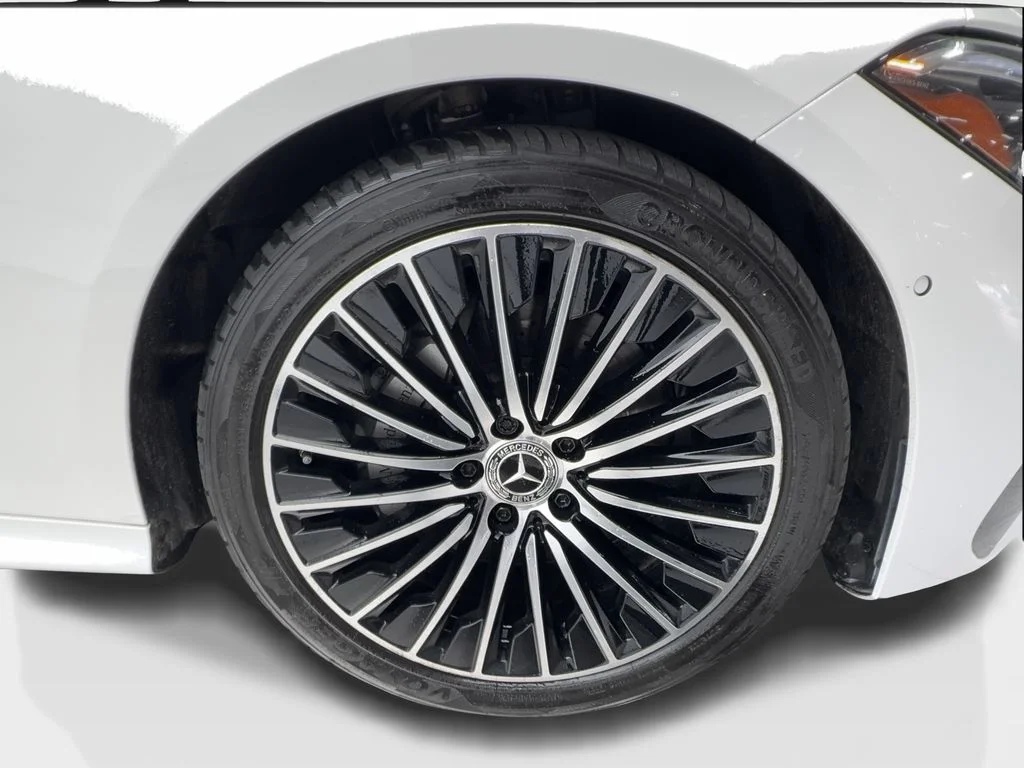 Used 2025 White Mercedes-Benz CLE 300 image 13
