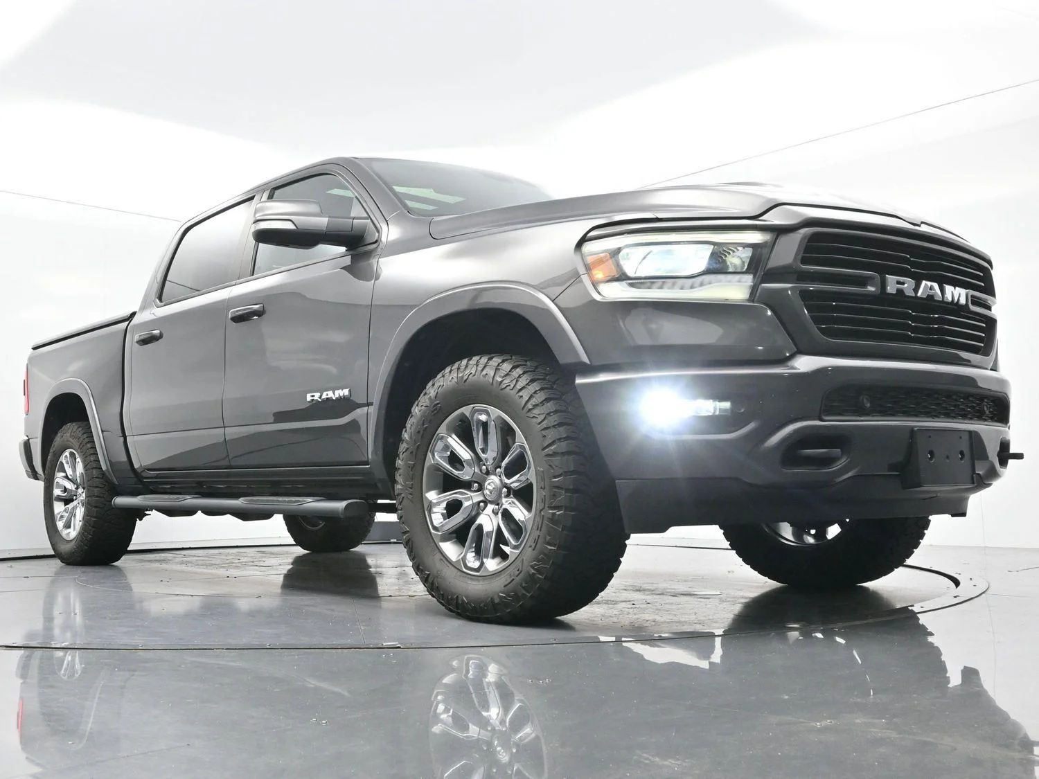 Used 2021 Granite Crystal Metallic Clearcoat Ram Laramie image 43