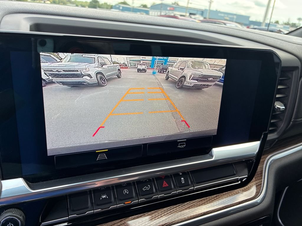 Used 2022 Gray Chevrolet LT image 16