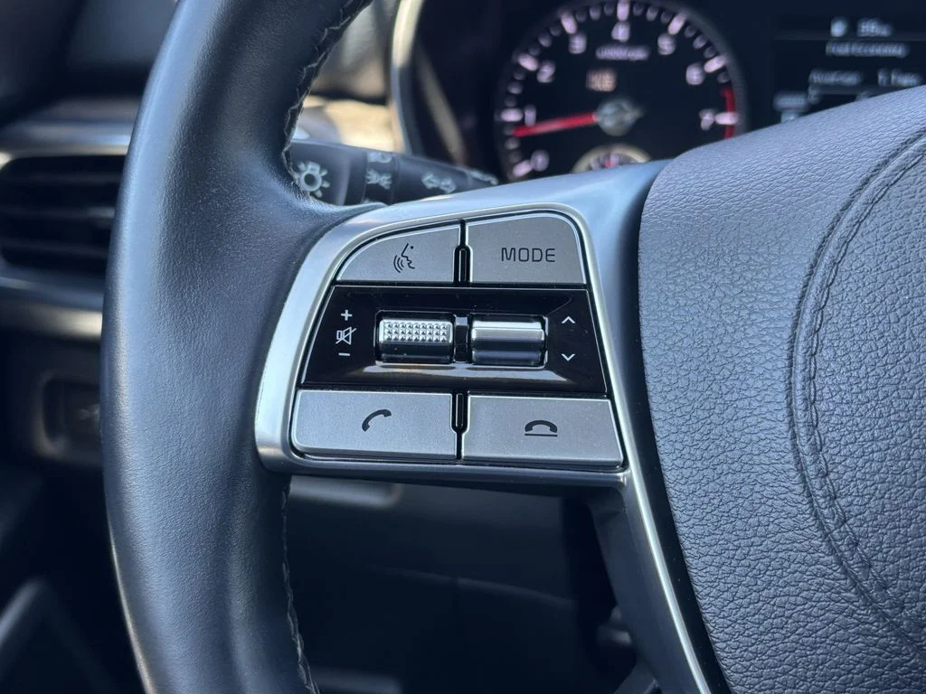 Used 2021 Black Kia EX image 29