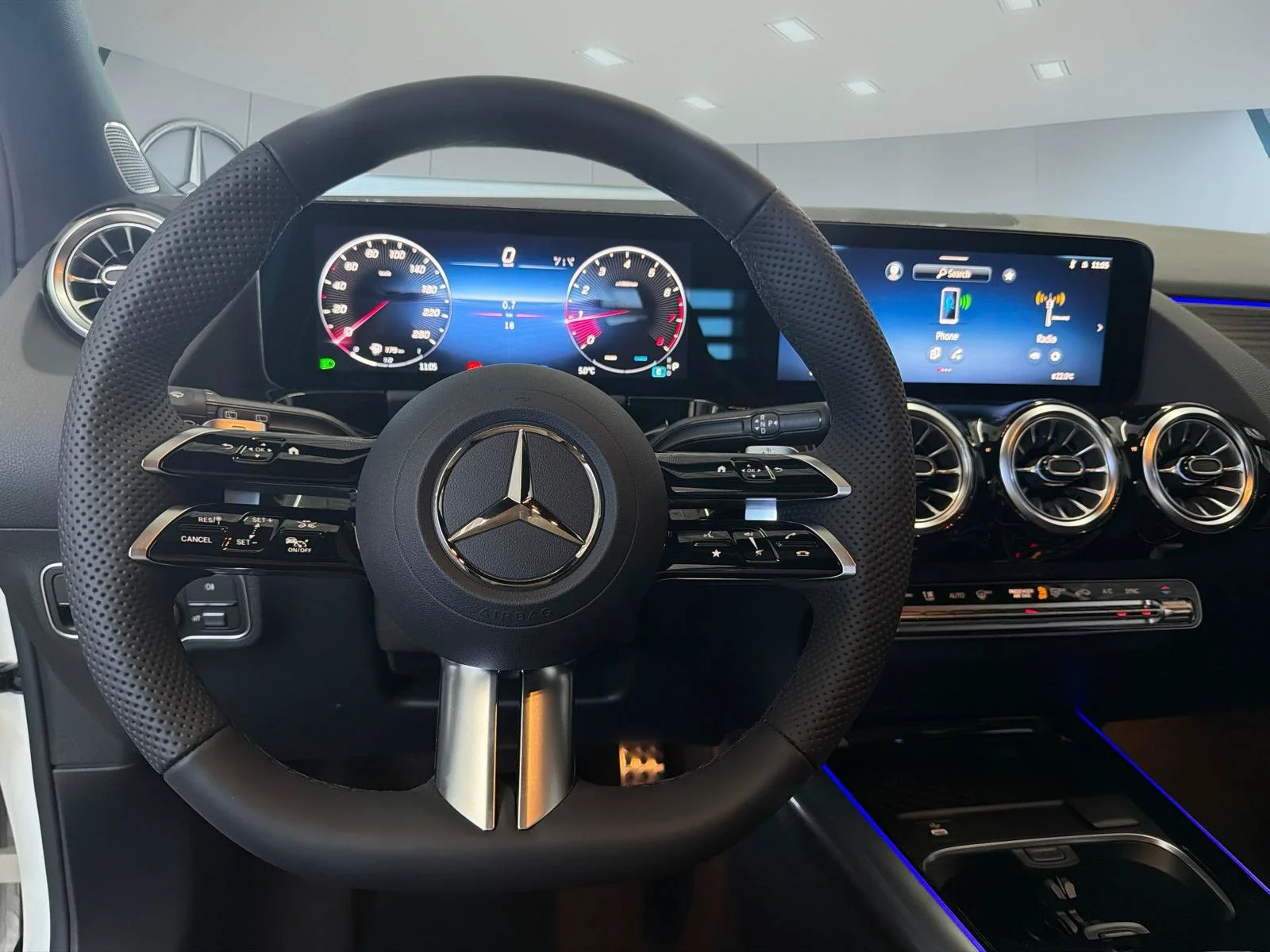 Used 2026 White Mercedes-Benz GLA 250 image 15