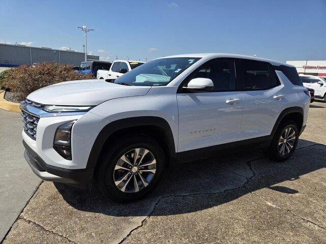 Used 2026 Summit White Chevrolet AWD LT image 9