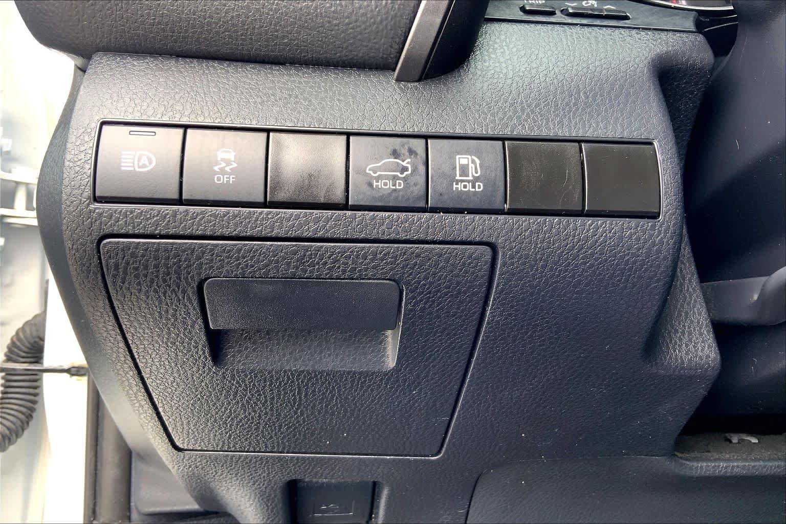 Used 2024 Ice Cap Toyota SE image 33
