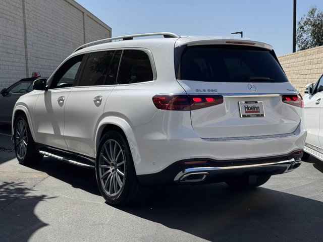 New 2026 MANUFAKTUR Moonlight White Metallic Mercedes-Benz GLS 580 image 8