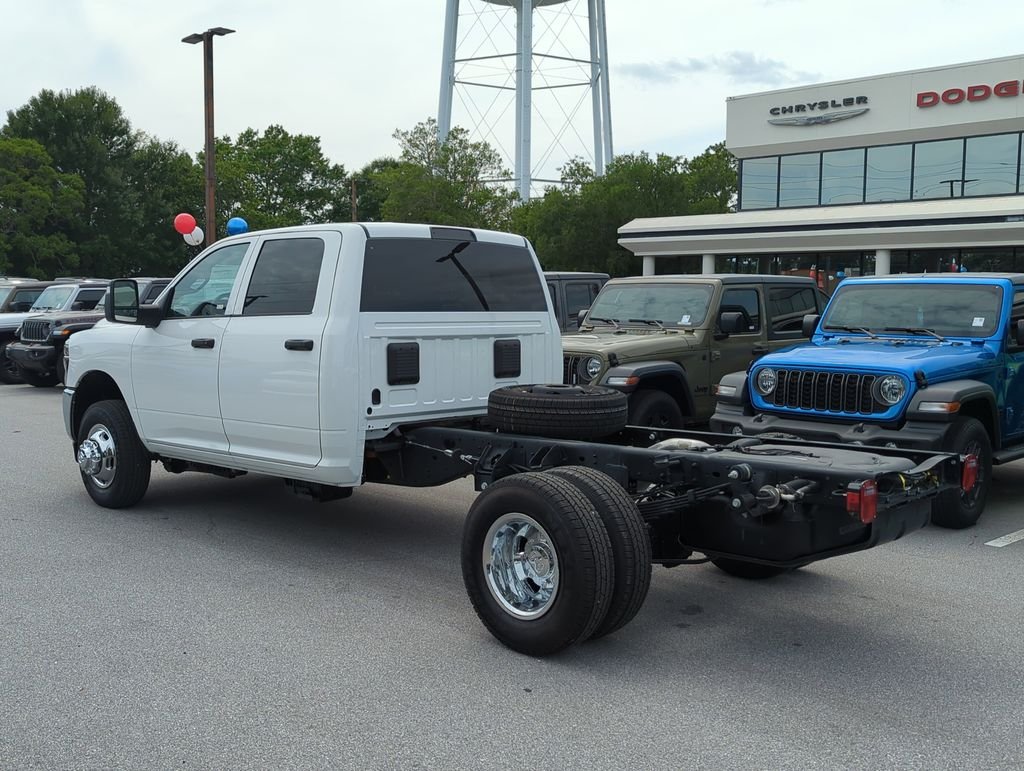 New 2026 Bright White Clear-Coat Exterior Paint Ram Tradesman image 5