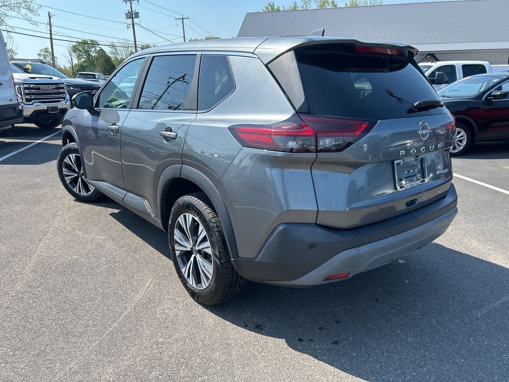 Used 2023 Gray Nissan SV image 5