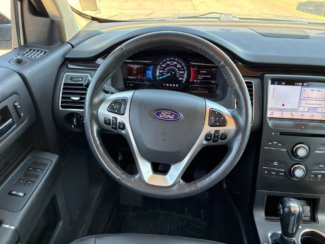 Used 2019 Blue Ford SEL image 18