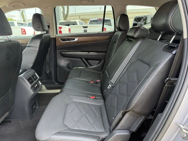 Used 2024 Silver Volkswagen 2.0T SE w/Technology image 23