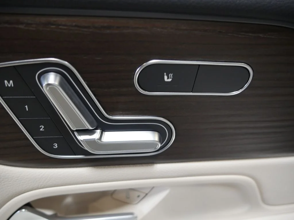 Certified Used 2026 Polar White Mercedes-Benz GLB 250 image 17
