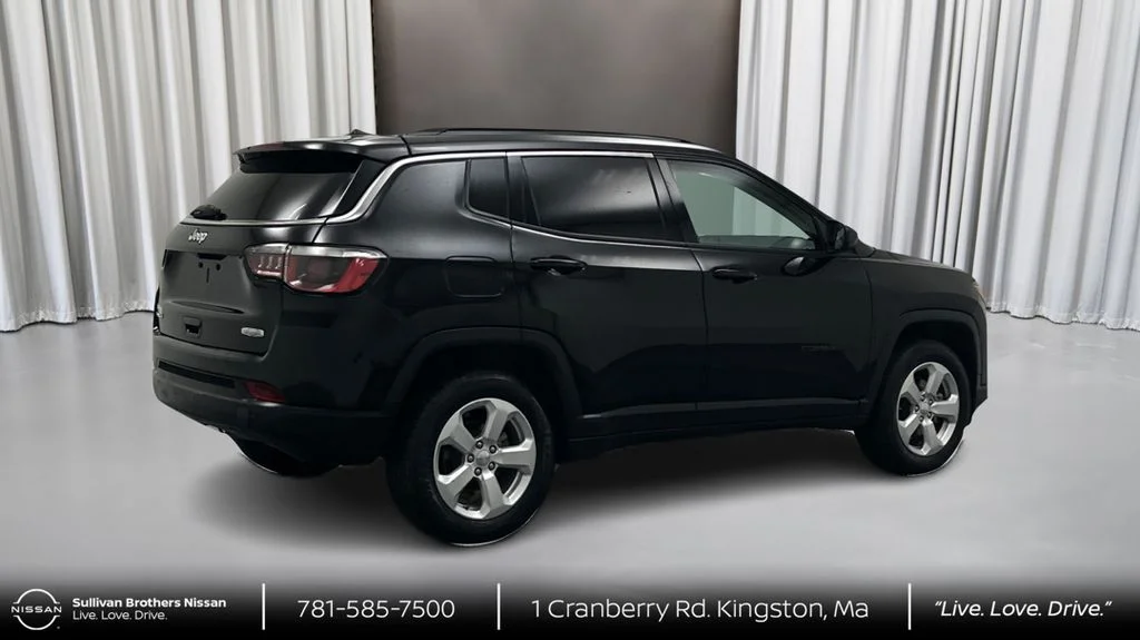 Used 2019 Black Jeep Latitude image 5