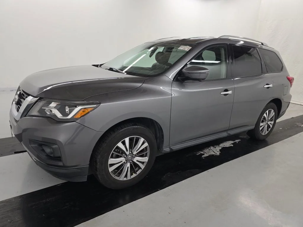 Certified Used 2020 Gray Nissan SL image 6