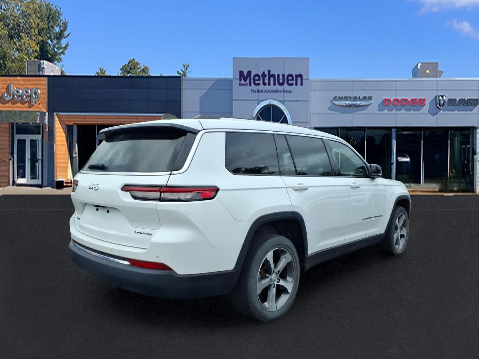 Used 2023 Bright White Clearcoat Jeep Limited image 5
