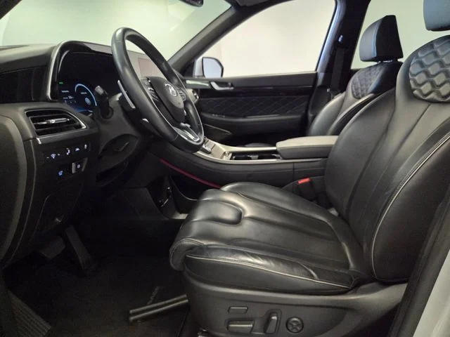 Used 2022 Silver Hyundai Calligraphy image 11