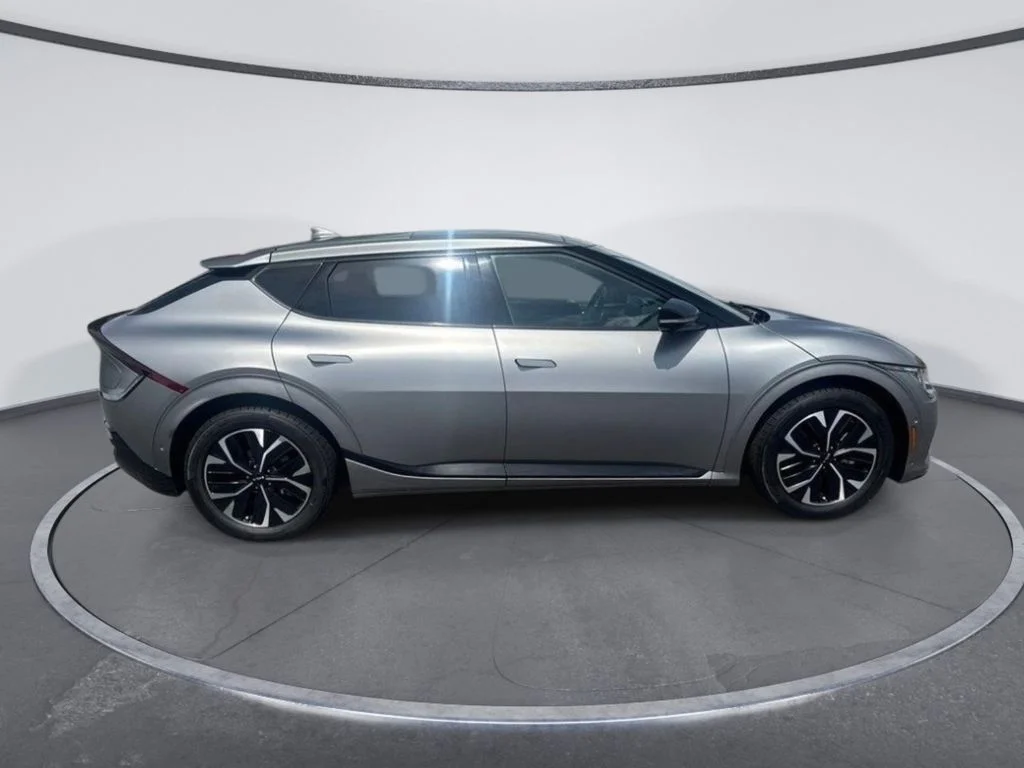 Used 2024 Gray Kia GT-Line image 8