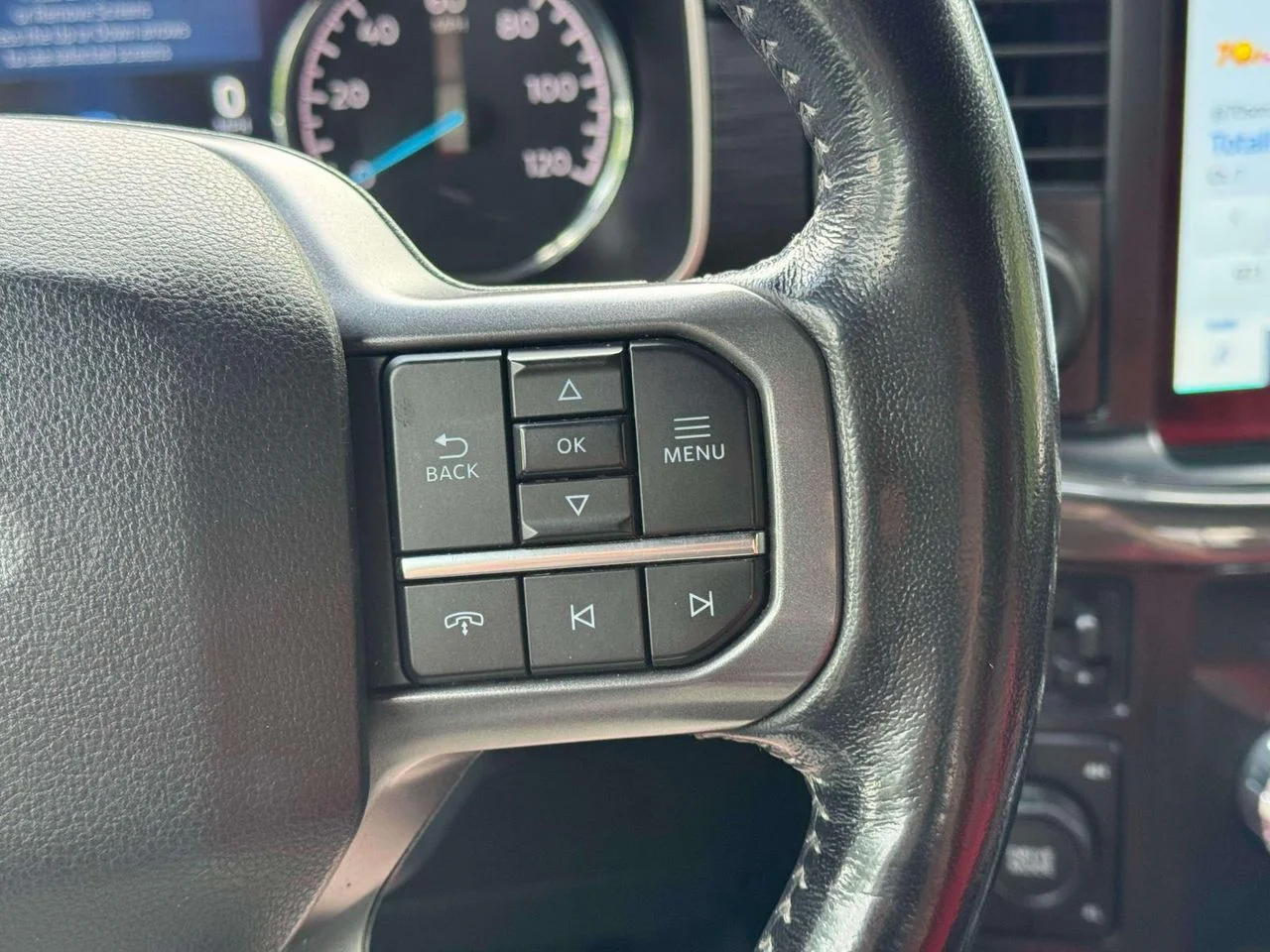 Used 2022 Agate Black Metallic Ford XLT image 26