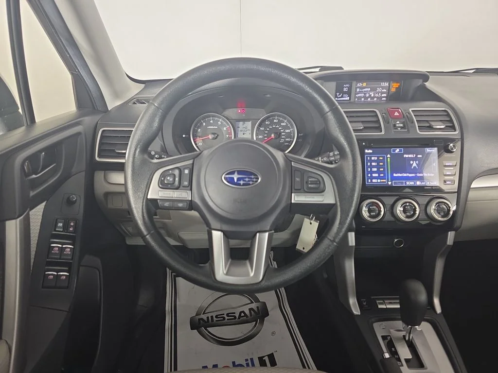 Used 2018 Dark Gray Metallic Subaru 2.5i Premium image 17