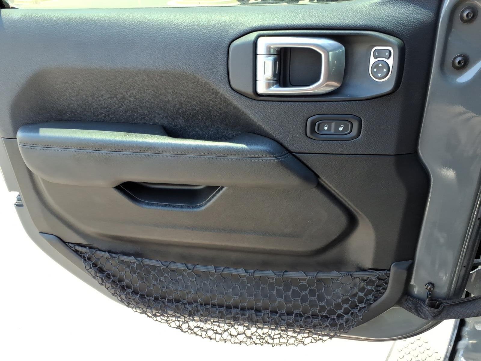 Used 2021 Sting-Grey Jeep Unlimited Altitude image 29